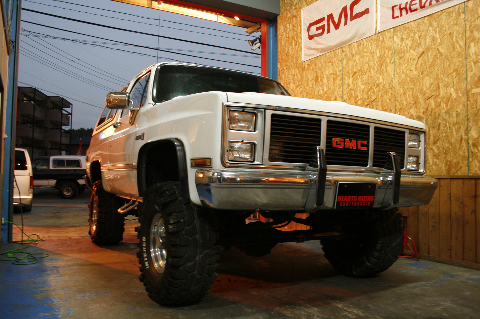 GMC : JIMMY (CAR DATA)